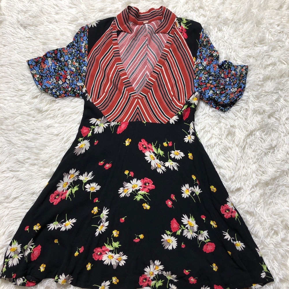 Free people mini dress multicolored stripes v neck rayon Sz 0 Xs